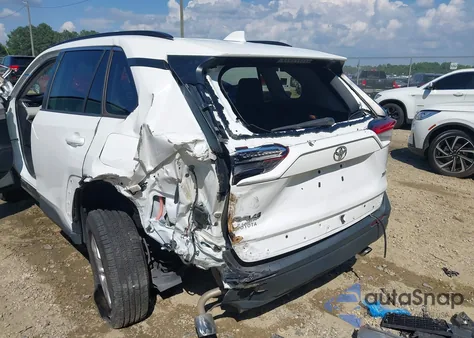 2019 Toyota Rav4 Xle z USA, uszkodzony, nr VIN 2T3W1RFV3KW031627